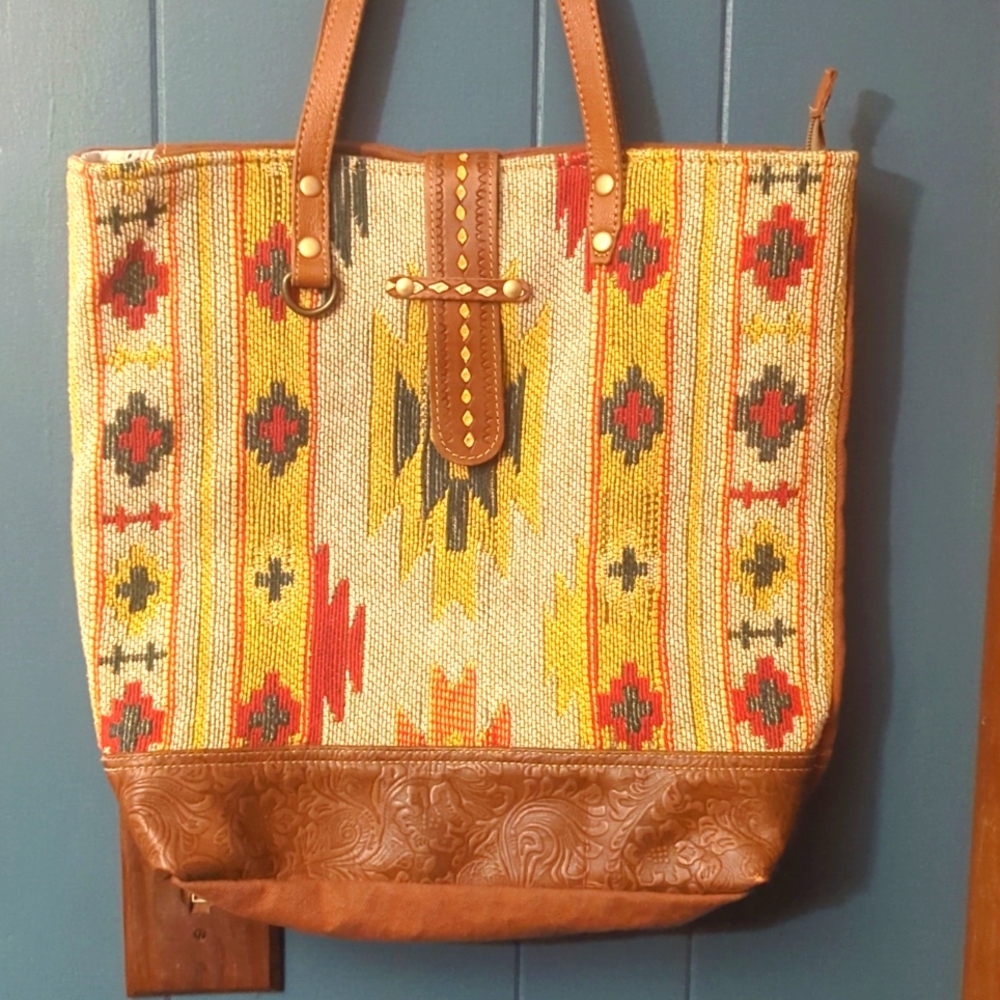 Myra Dayspring Tote